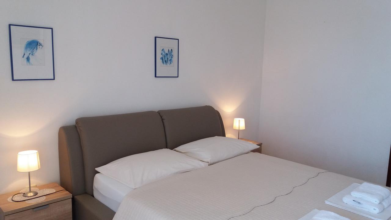 Apartments And Rooms Vinko Barbat na Rabu Exterior photo